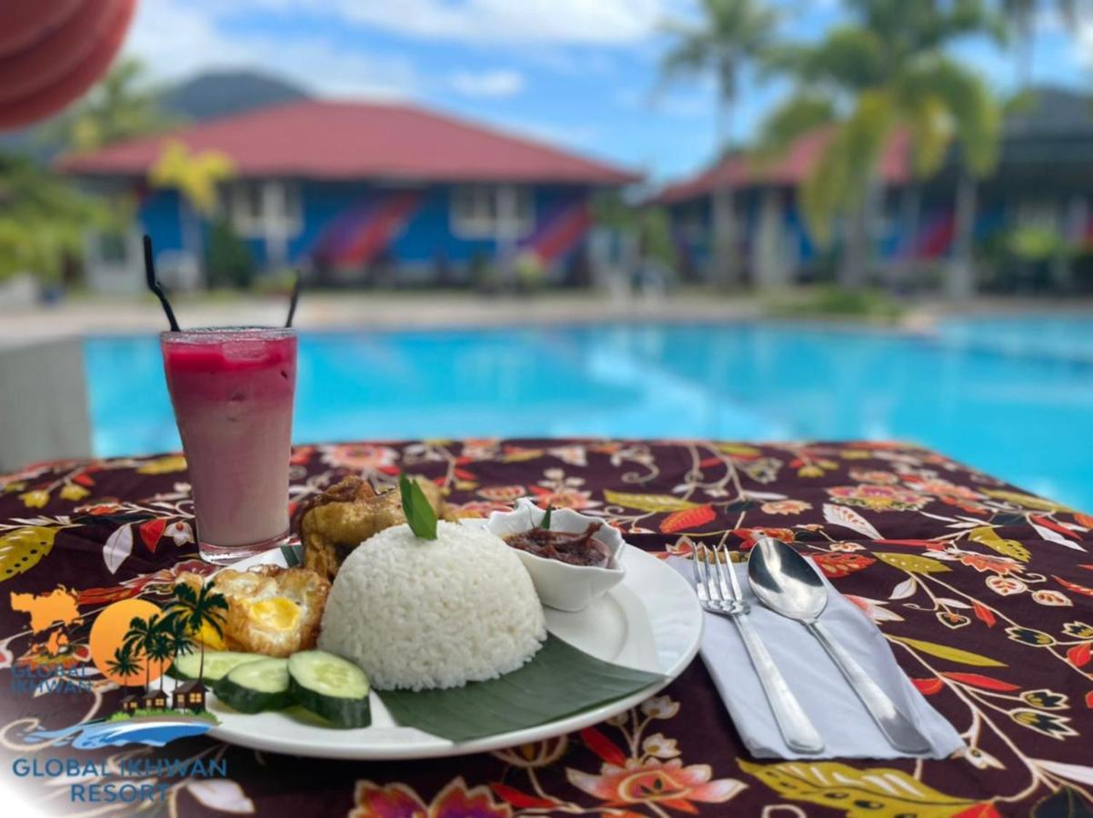 Global Ikhwan Resort Kuah Bagian luar foto
