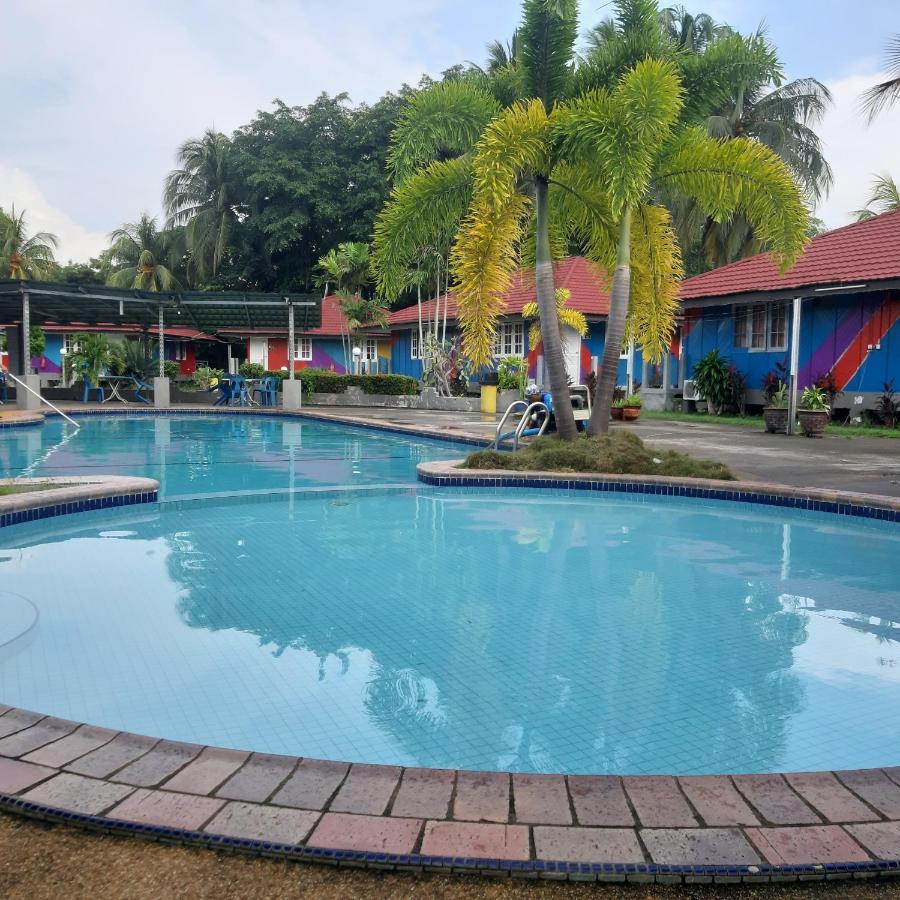 Global Ikhwan Resort Kuah Bagian luar foto