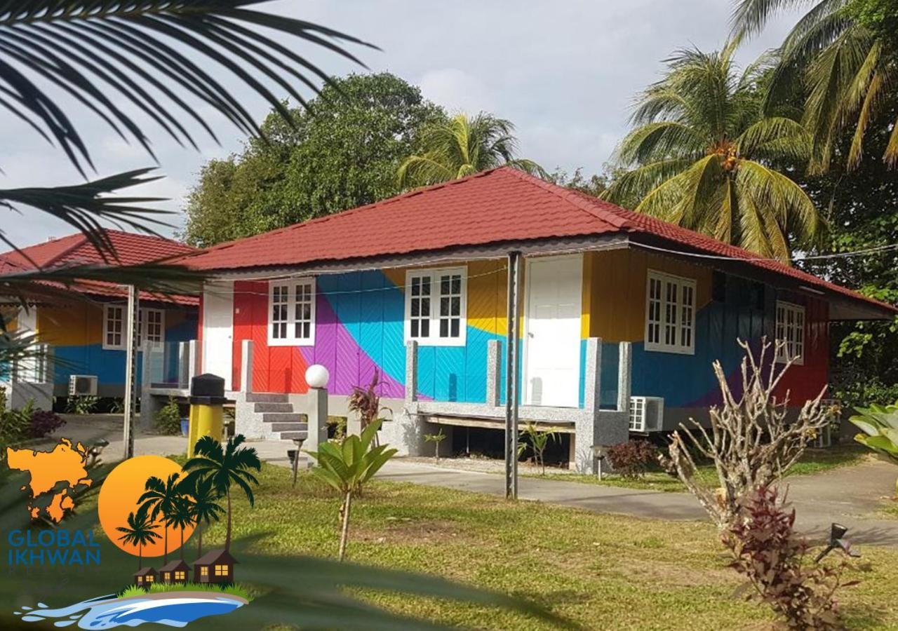 Global Ikhwan Resort Kuah Bagian luar foto