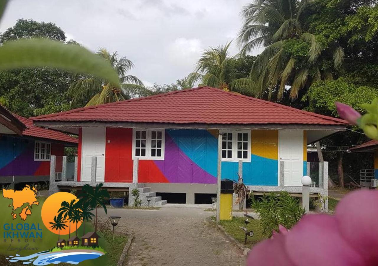 Global Ikhwan Resort Kuah Bagian luar foto