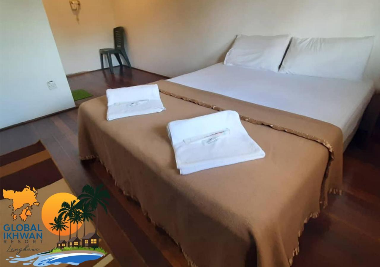Global Ikhwan Resort Kuah Bagian luar foto